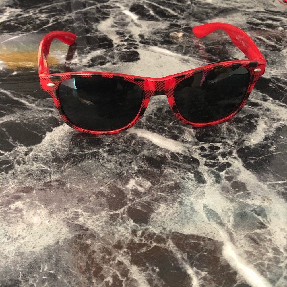 Red Plaid Wayfarer Sunglasses